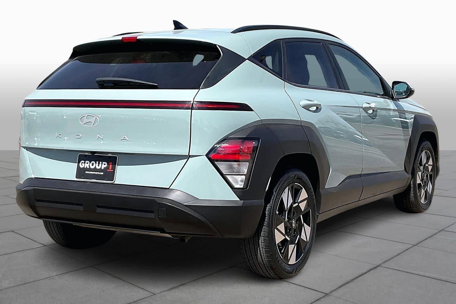 Used 2025 Hyundai Kona SEL FWD image 12