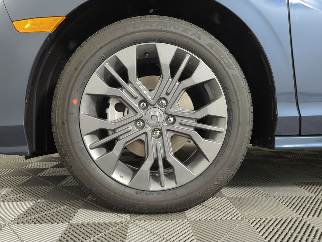 New 2026 Honda Odyssey Touring image 11