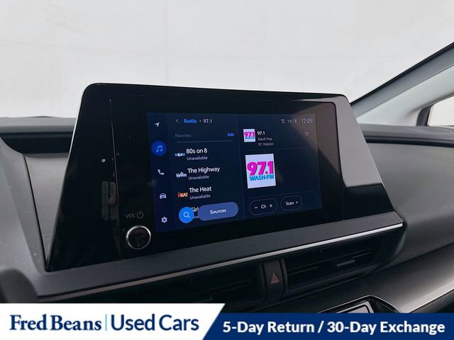 Used 2023 Toyota Prius LE image 12