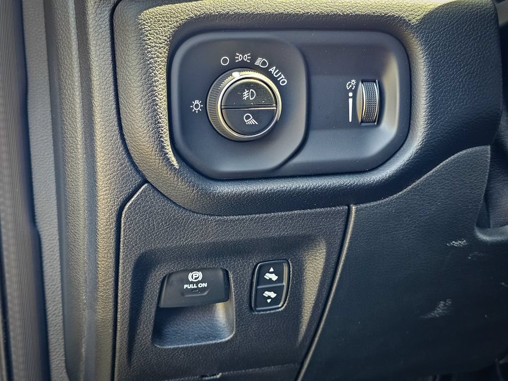 Used 2020 RAM 1500 Big Horn AWD/4WD image 15
