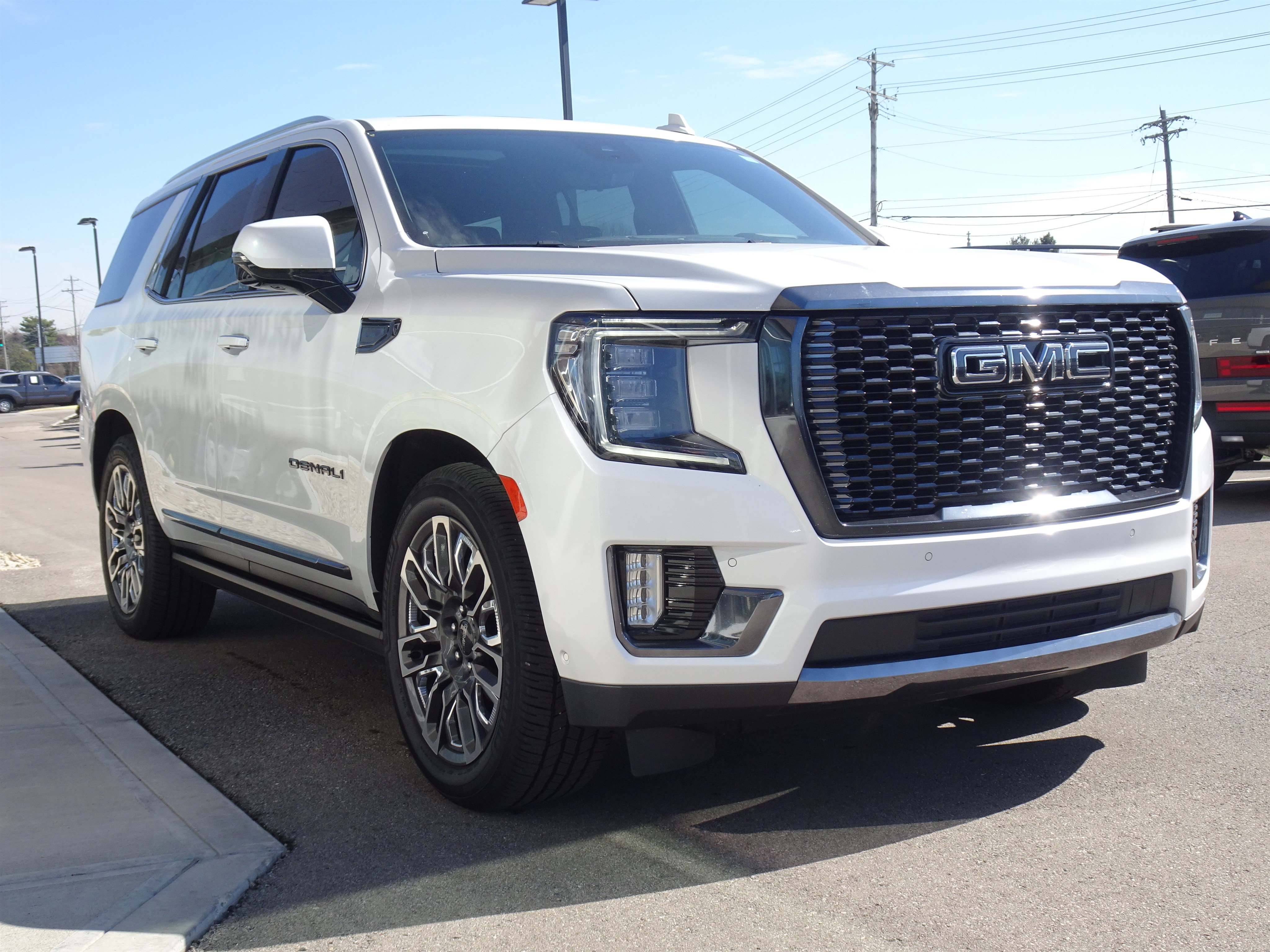 Used 2023 GMC Yukon Denali Ultimate image 6