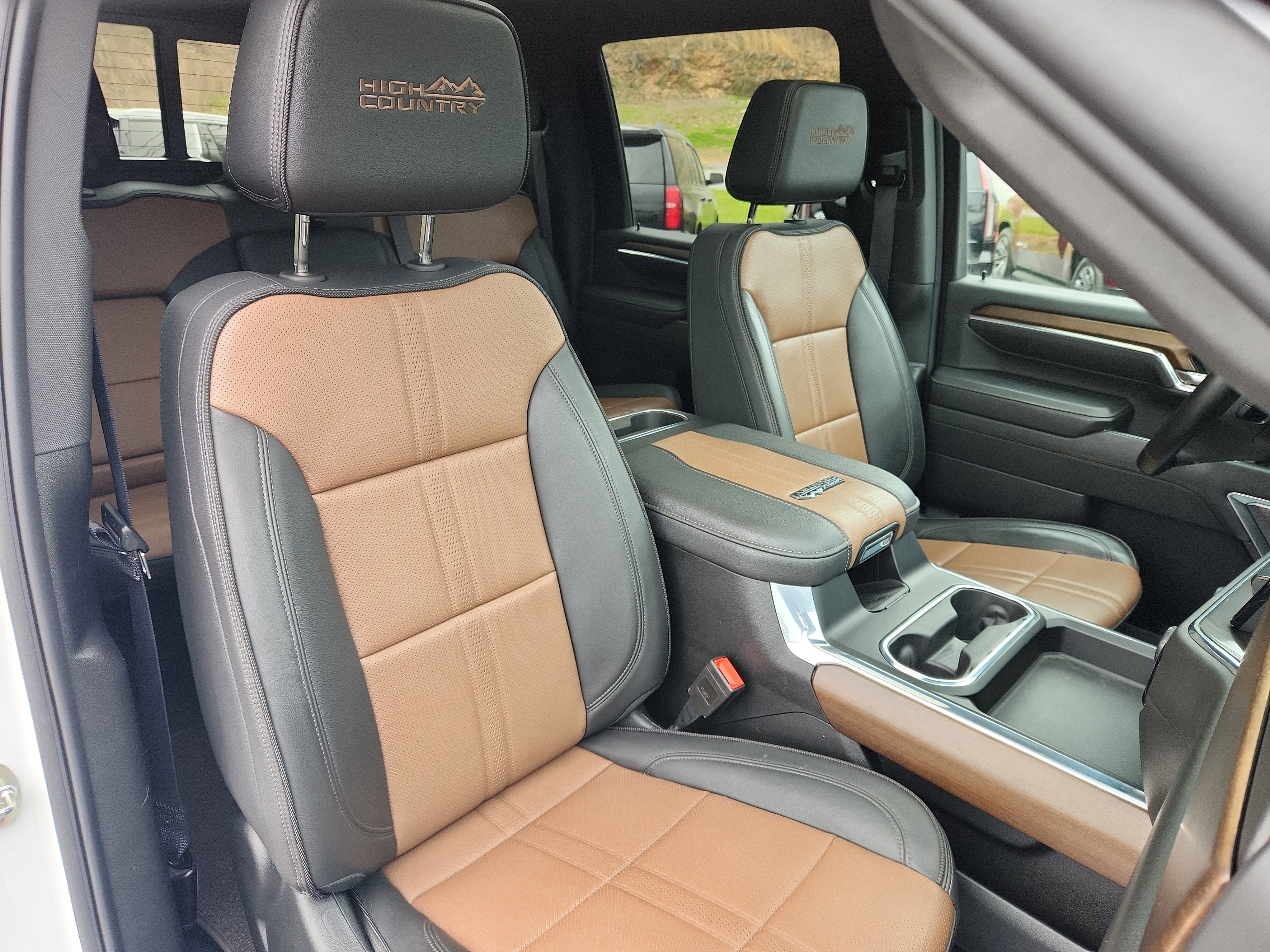 Used 2024 Chevrolet Silverado 2500 High Country AWD/4WD image 41