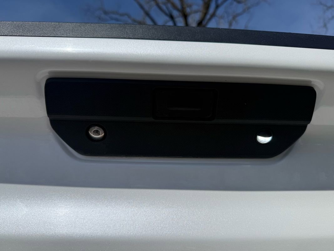 Used 2019 Chevrolet Silverado 1500 LTZ w/ LTZ Plus Package AWD/4WD image 38