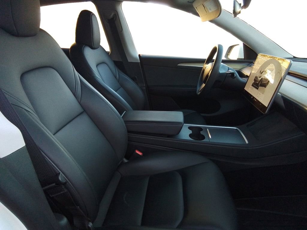 Used 2023 Tesla Model Y Long Range image 15