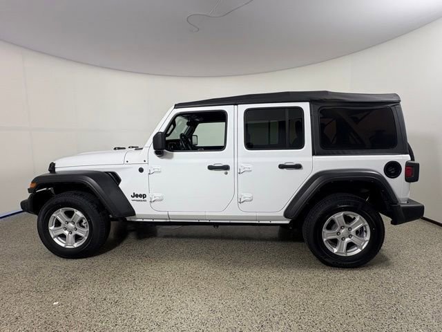 Used 2022 Jeep Wrangler Unlimited Sport image 12