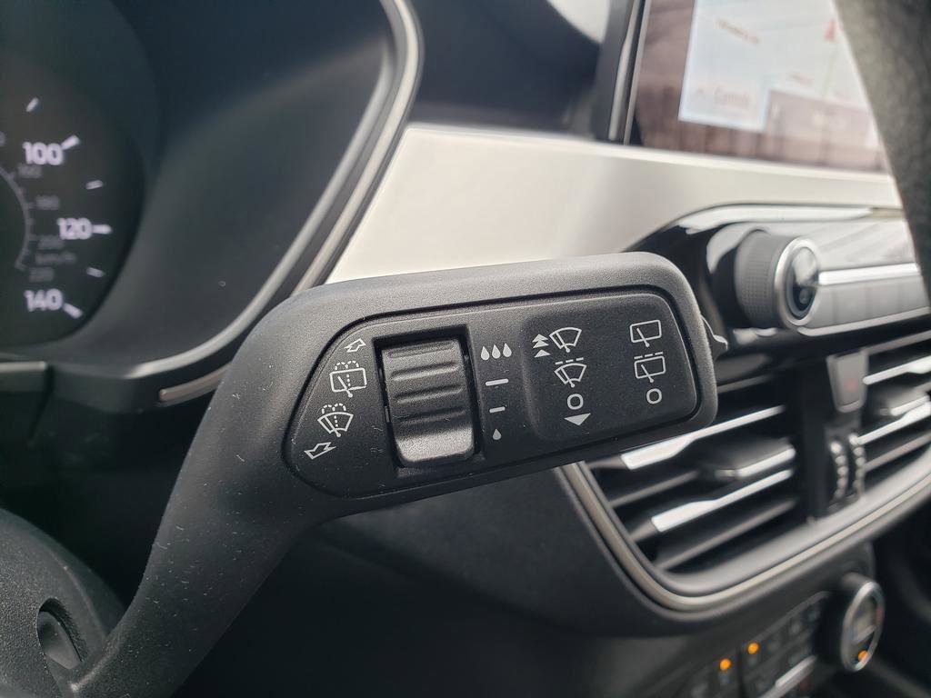 Used 2020 Ford Escape SE image 39