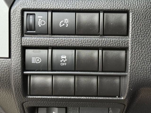 Used 2024 Toyota Tacoma TRD Sport AWD/4WD image 25