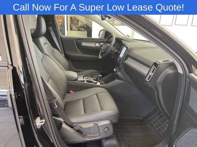 Used 2026 Volvo XC40 B5 Core w/ Climate Package image 12