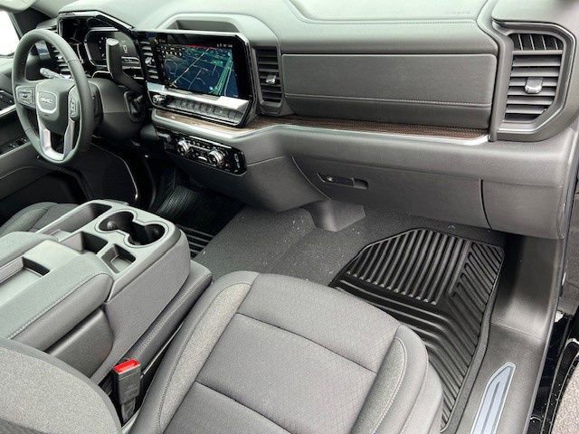 New 2026 GMC Sierra 1500 Elevation image 17