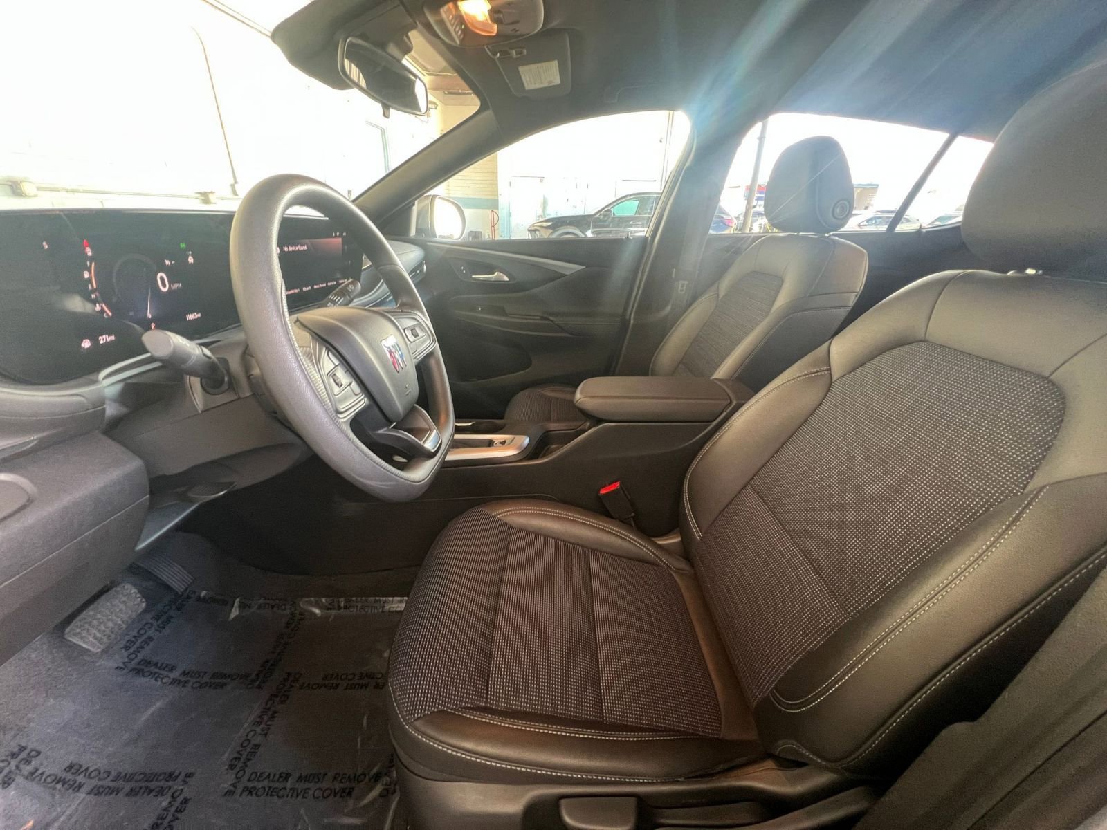 Used 2025 Buick Envista Preferred image 27