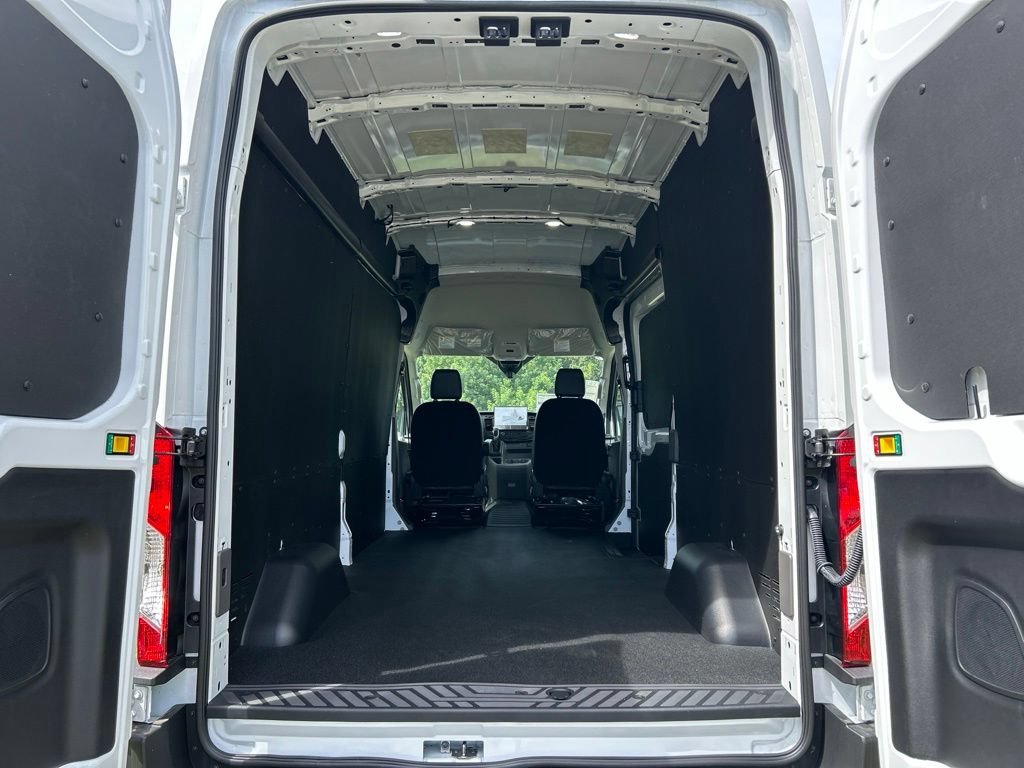 New 2026 Ford Transit 250 148 High Roof AWD w/ Load Area Protection Package image 38