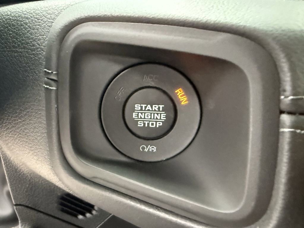 New 2026 Jeep Wrangler Rubicon w/ Xtreme 35 Tire Package image 19