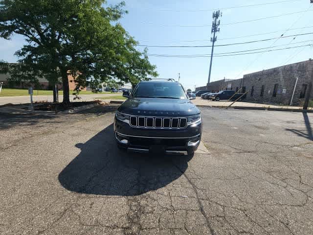 Used 2022 Jeep Wagoneer Series III w/ Premium Group I AWD/4WD image 4