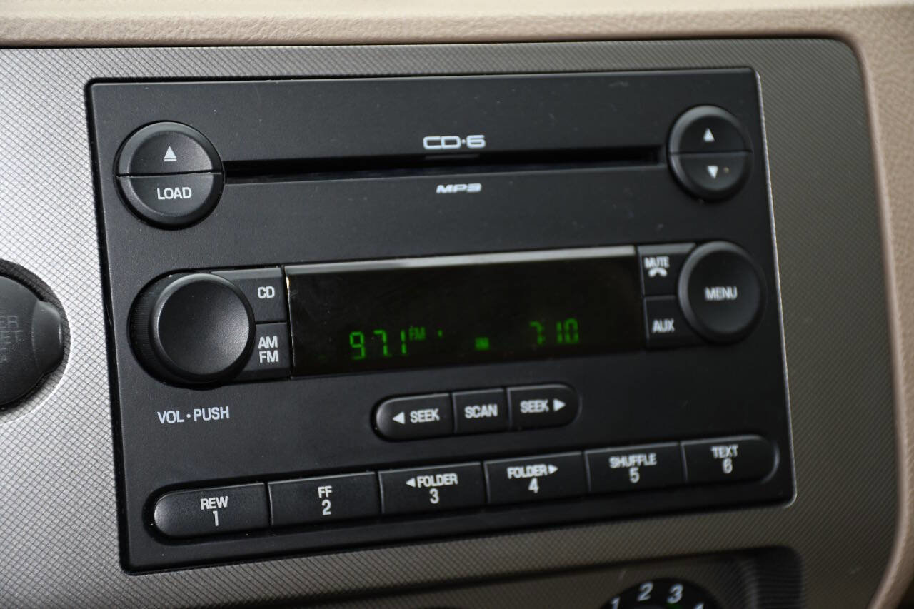 Used 2005 Ford Focus SES image 29