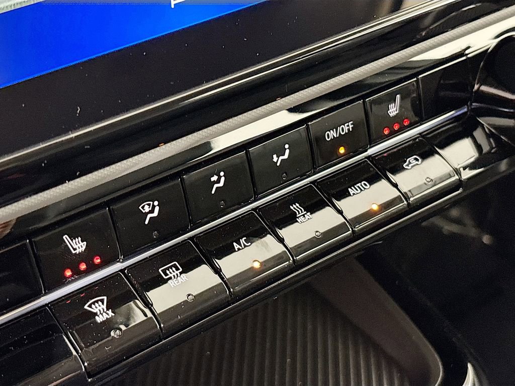 New 2027 Chevrolet Bolt LT w/ Comfort Package FWD image 19