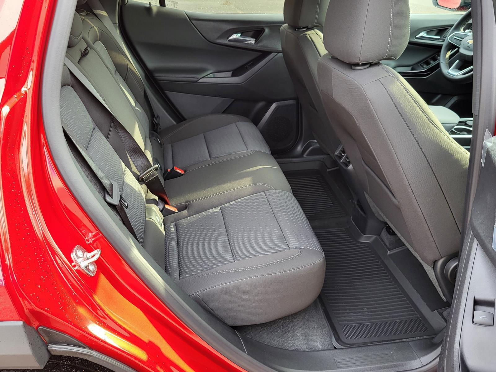 New 2026 Chevrolet Equinox LT image 11