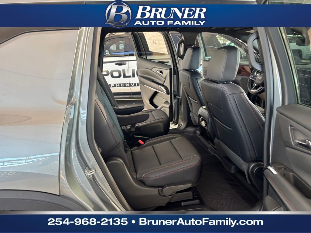 New 2026 Chevrolet Traverse Z71 w/ Driver Confidence Package image 18