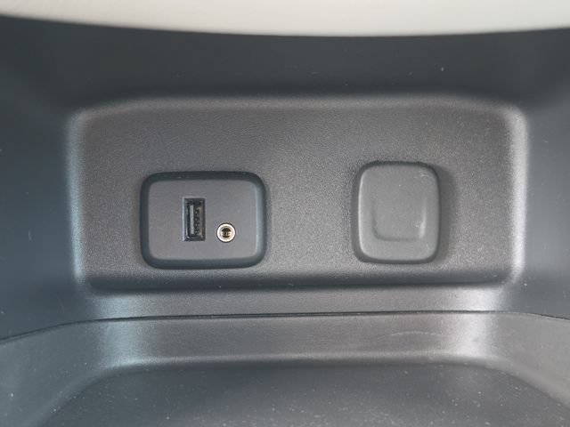 Used 2018 Chevrolet Equinox LT FWD image 26