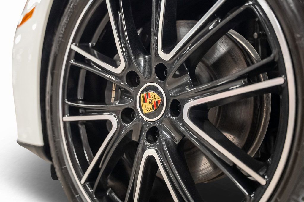Used 2023 Porsche Panamera Platinum Edition image 6