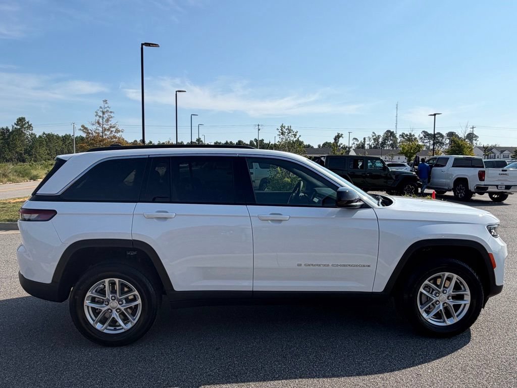 New 2026 Jeep Grand Cherokee Laredo AWD/4WD image 17