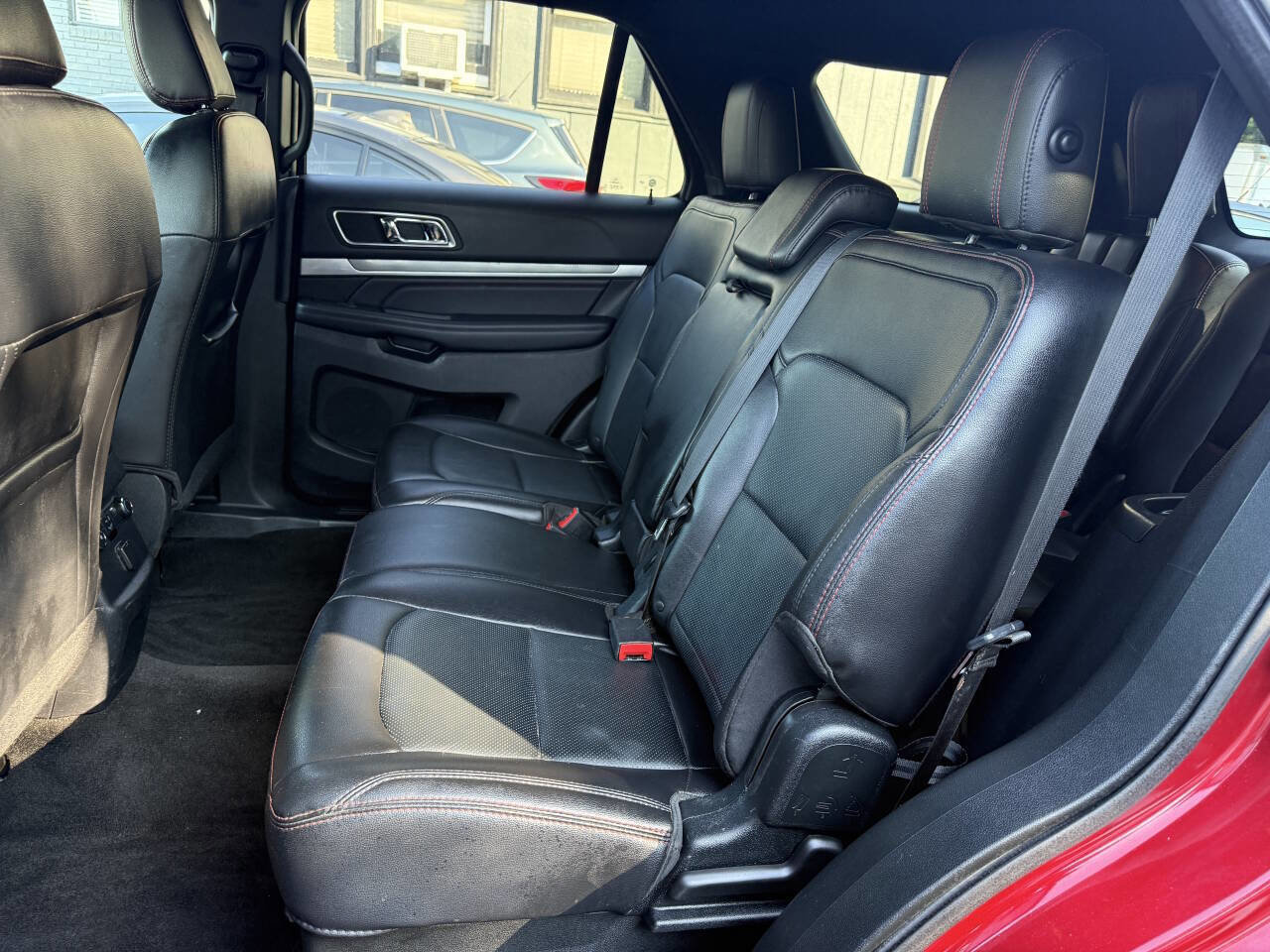 Used 2018 Ford Explorer Sport image 11