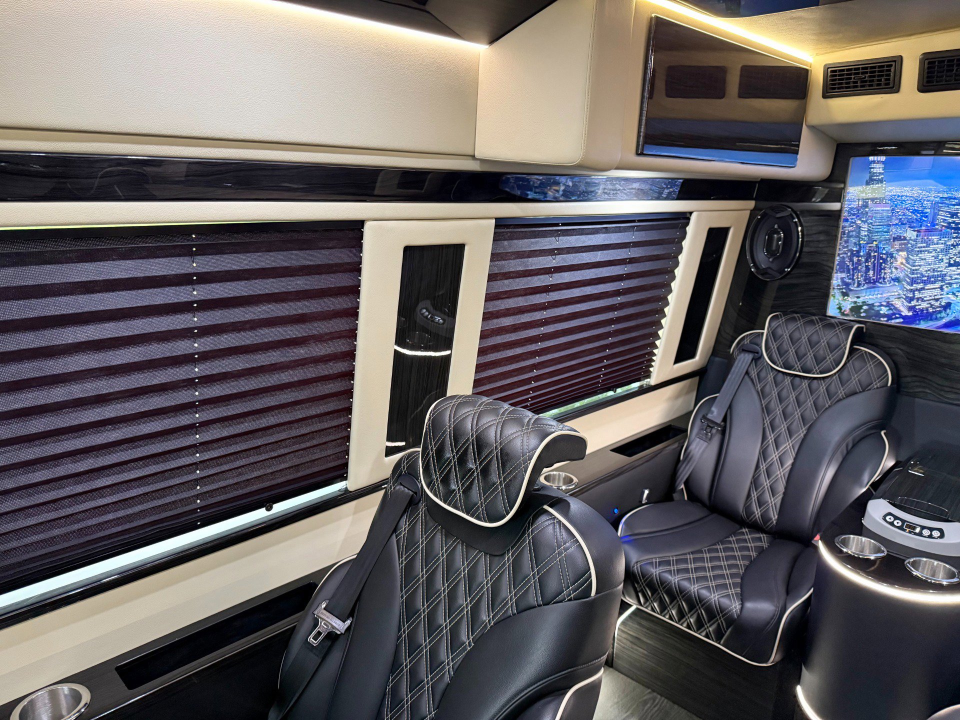 Used 2020 Mercedes-Benz Sprinter 3500 image 38