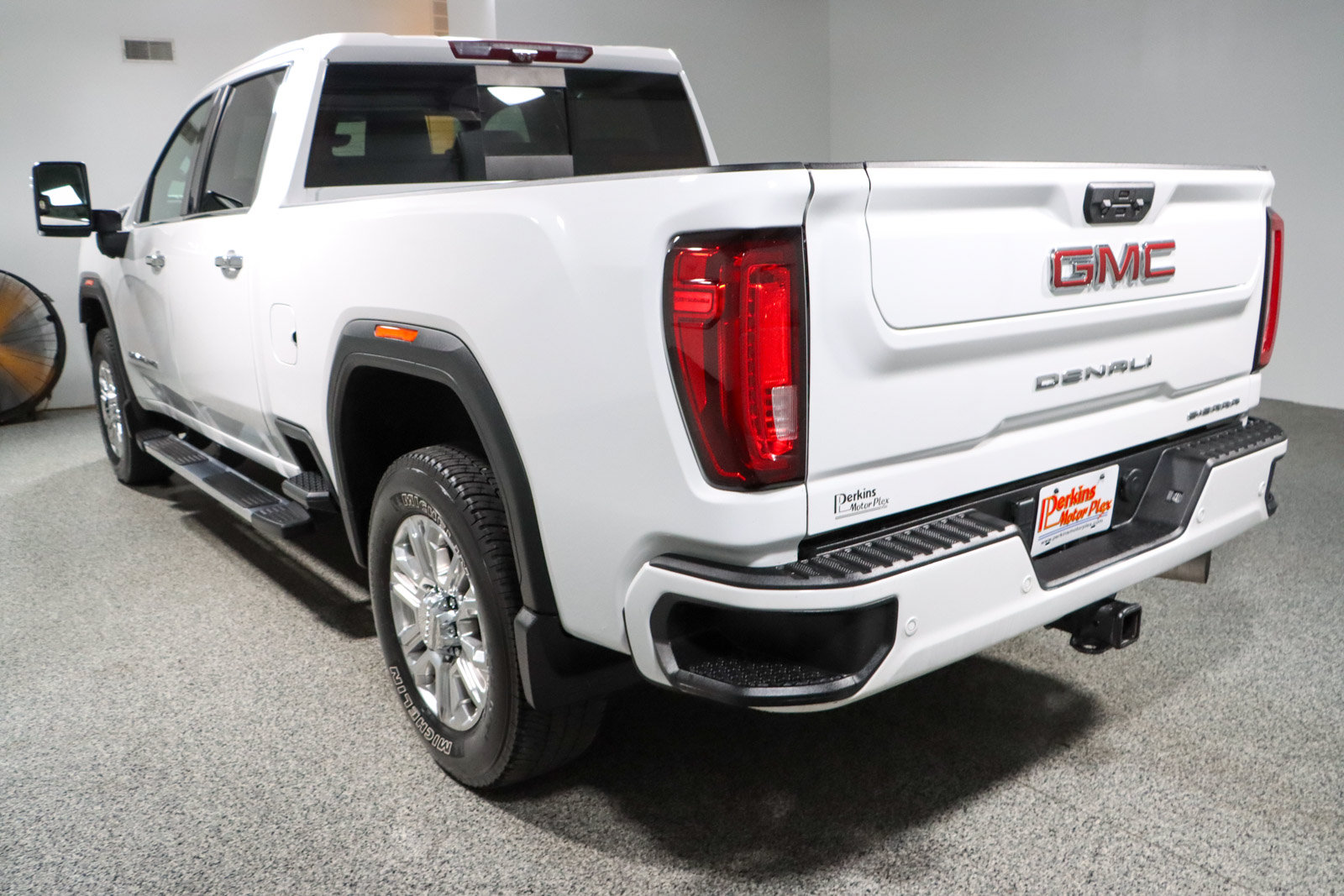 Used 2021 GMC Sierra 2500 Denali w/ Denali Ultimate Package AWD/4WD image 9