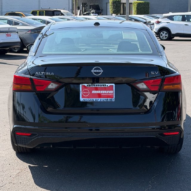 Used 2024 Nissan Altima 2.5 SV FWD image 6