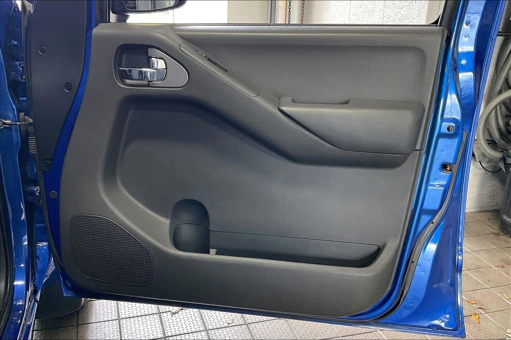 Used 2013 Nissan Frontier SV w/ SV Value Truck Pkg image 19