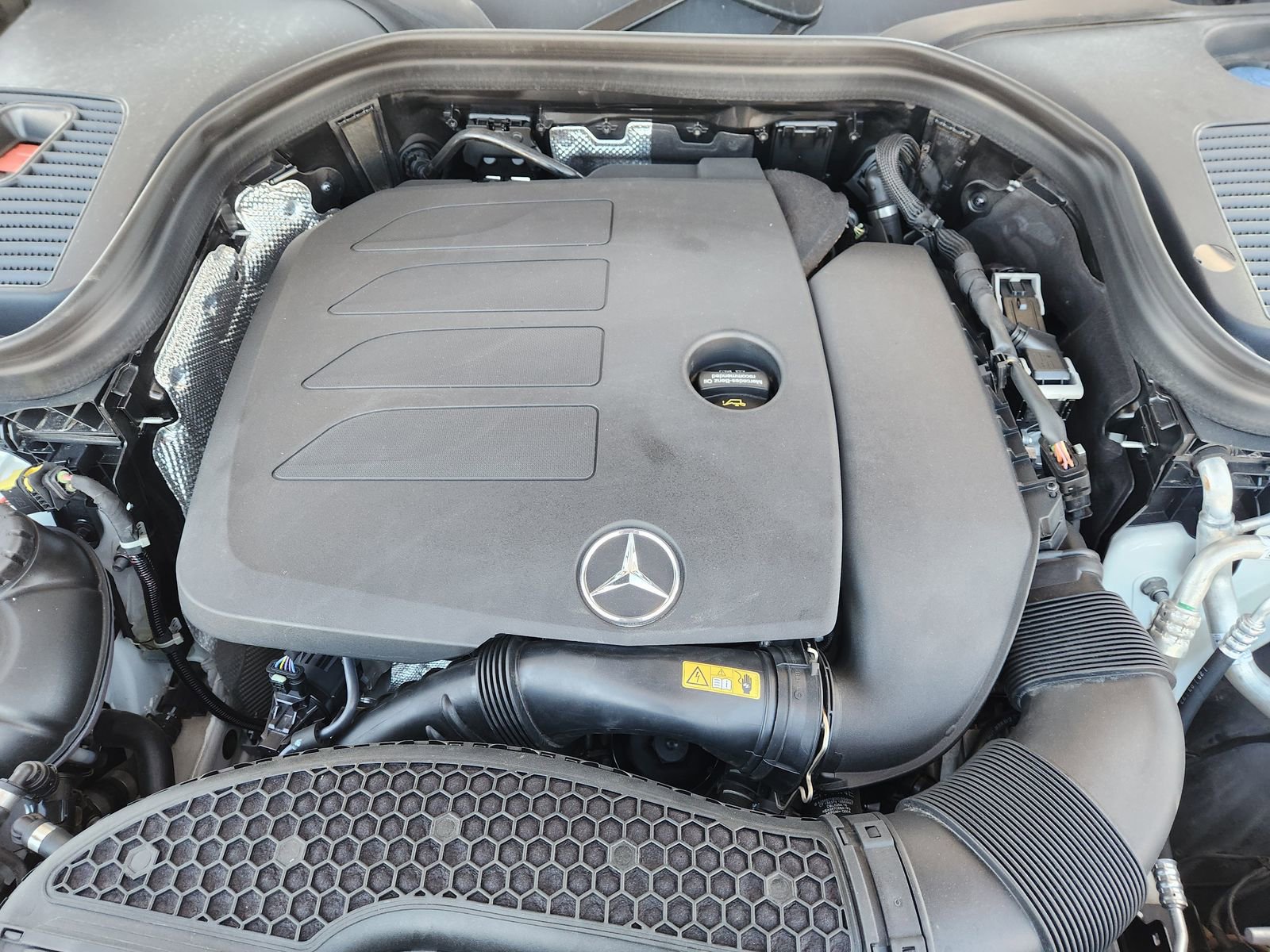 Used 2022 Mercedes-Benz GLC 300 4MATIC Coupe image 35