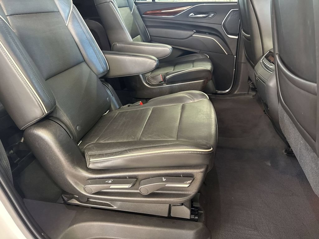 Used 2021 Cadillac Escalade ESV Premium Luxury w/ Driver Assist Tech Package AWD/4WD image 31