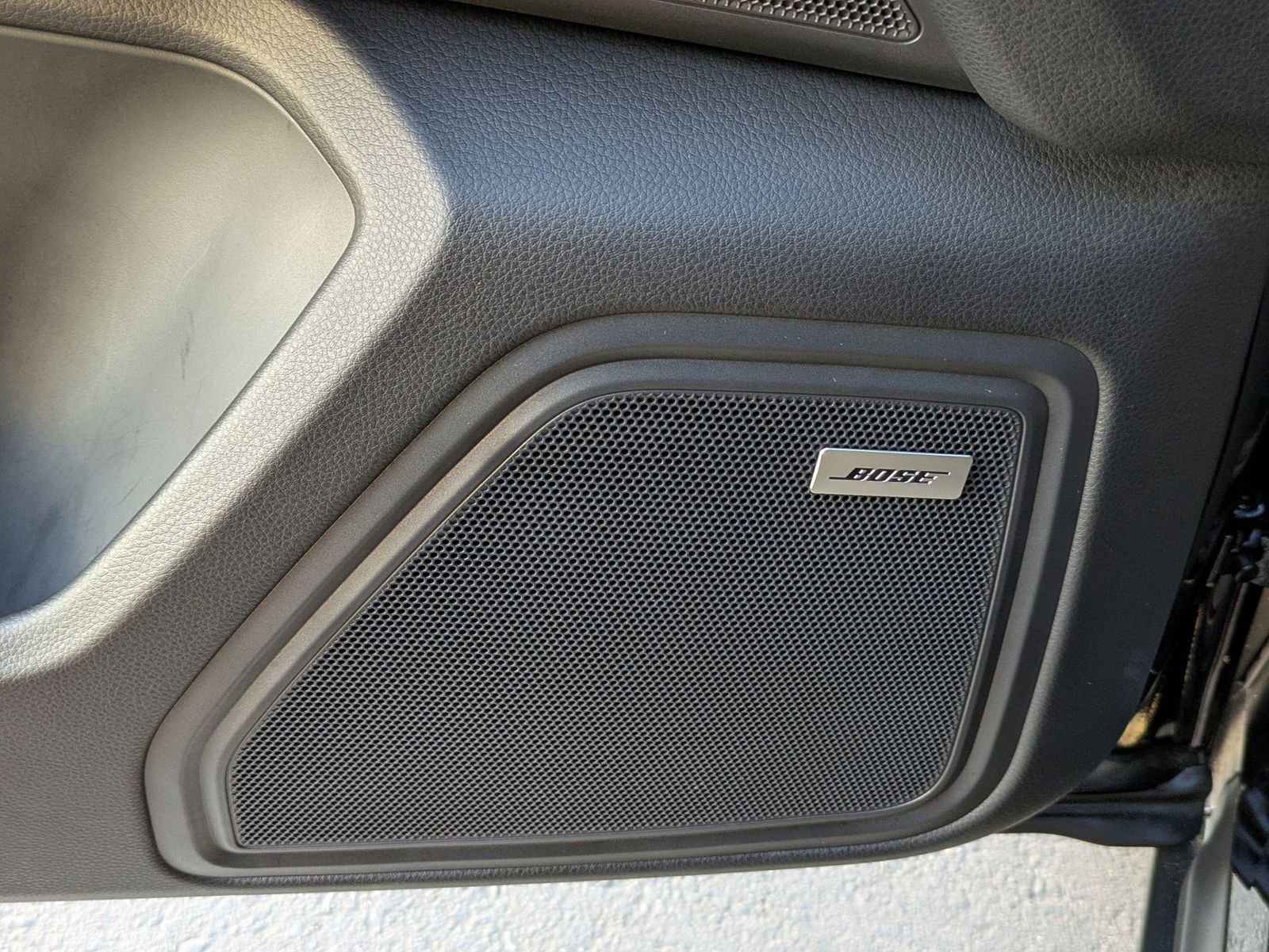 Certified 2026 Porsche Macan image 16