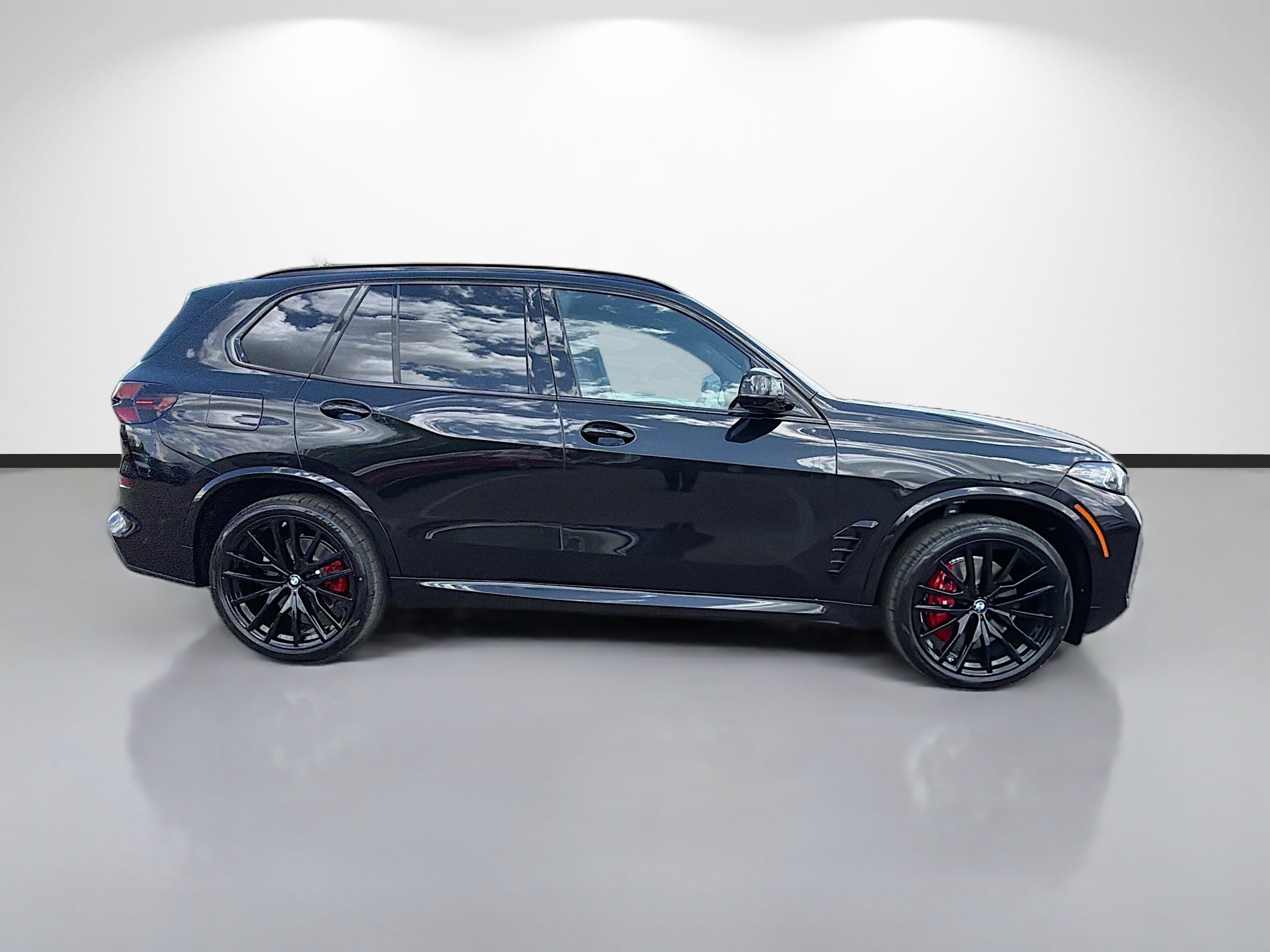 New 2026 BMW X5 sDrive40i w/ M Sport Package image 2