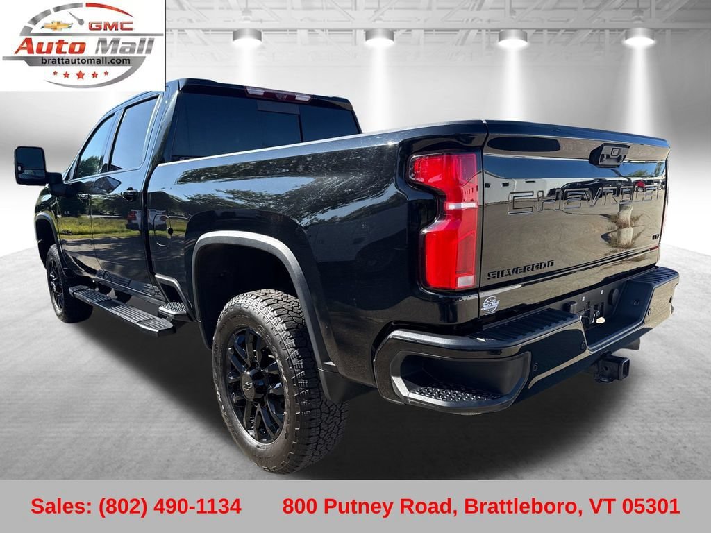 Used 2024 Chevrolet Silverado 3500 LTZ w/ LTZ Plus Package AWD/4WD image 3