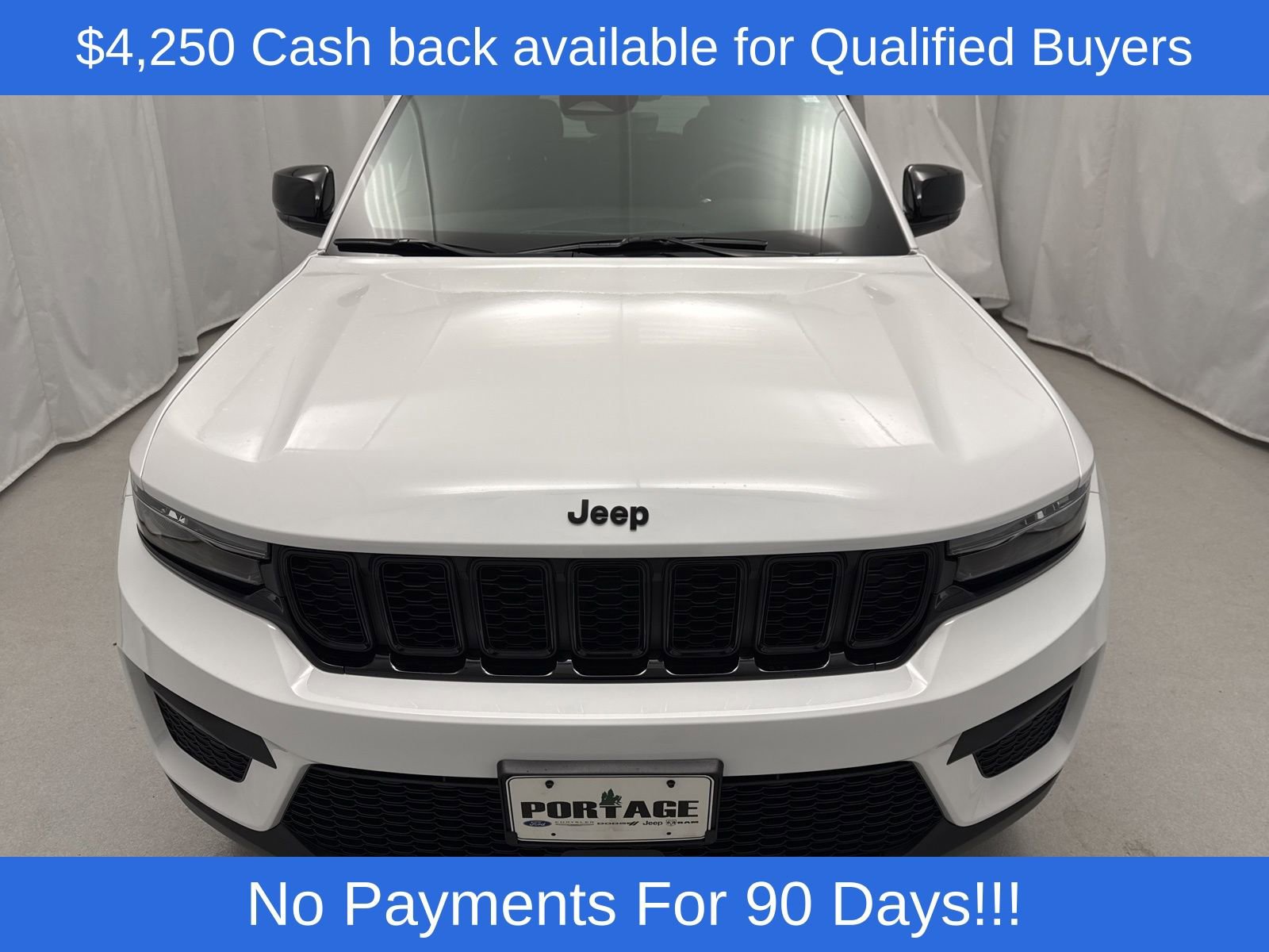 New 2025 Jeep Grand Cherokee Altitude image 7