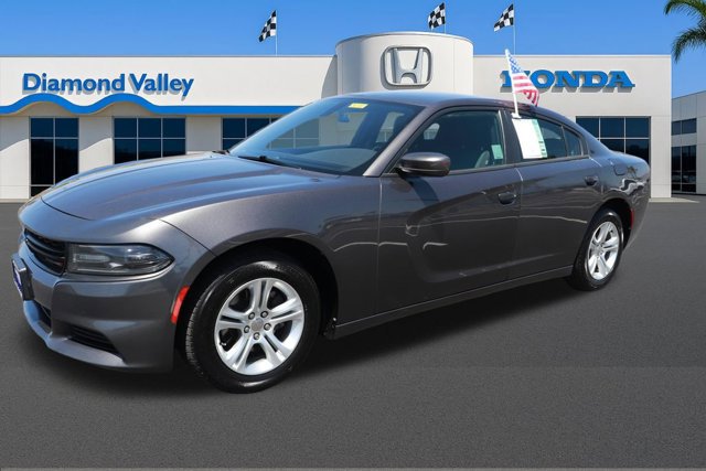 Used 2020 Dodge Charger SXT RWD image 3