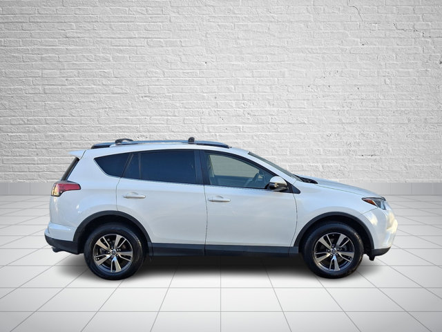 Used 2018 Toyota RAV4 XLE AWD/4WD image 7