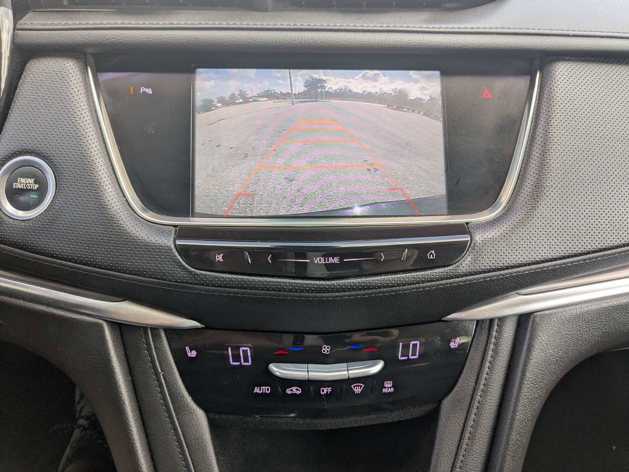 Used 2017 Cadillac XT5 Luxury w/ Driver Awareness Package AWD/4WD image 24