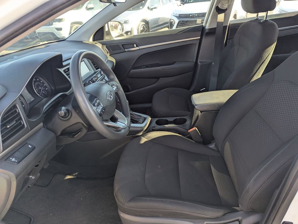 Used 2019 Hyundai Elantra SE w/ Cargo Package image 24