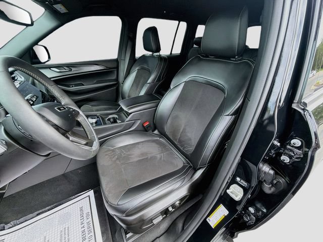 Used 2024 Jeep Grand Cherokee Altitude AWD/4WD image 22