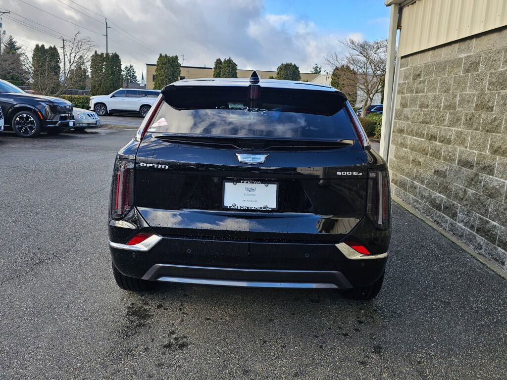 New 2026 Cadillac Optiq Luxury 1 image 5