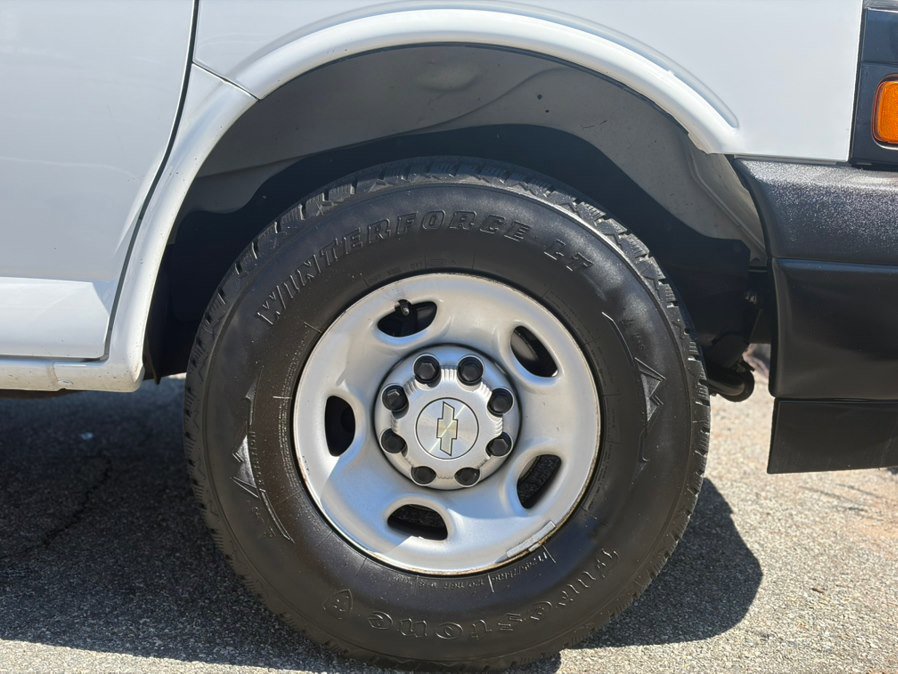 Used 2021 Chevrolet Express 3500 w/ Driver Convenience Package image 31