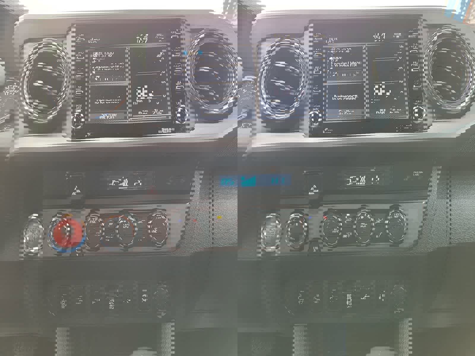 Used 2022 Toyota Tacoma TRD Sport w/ Technology Package image 24