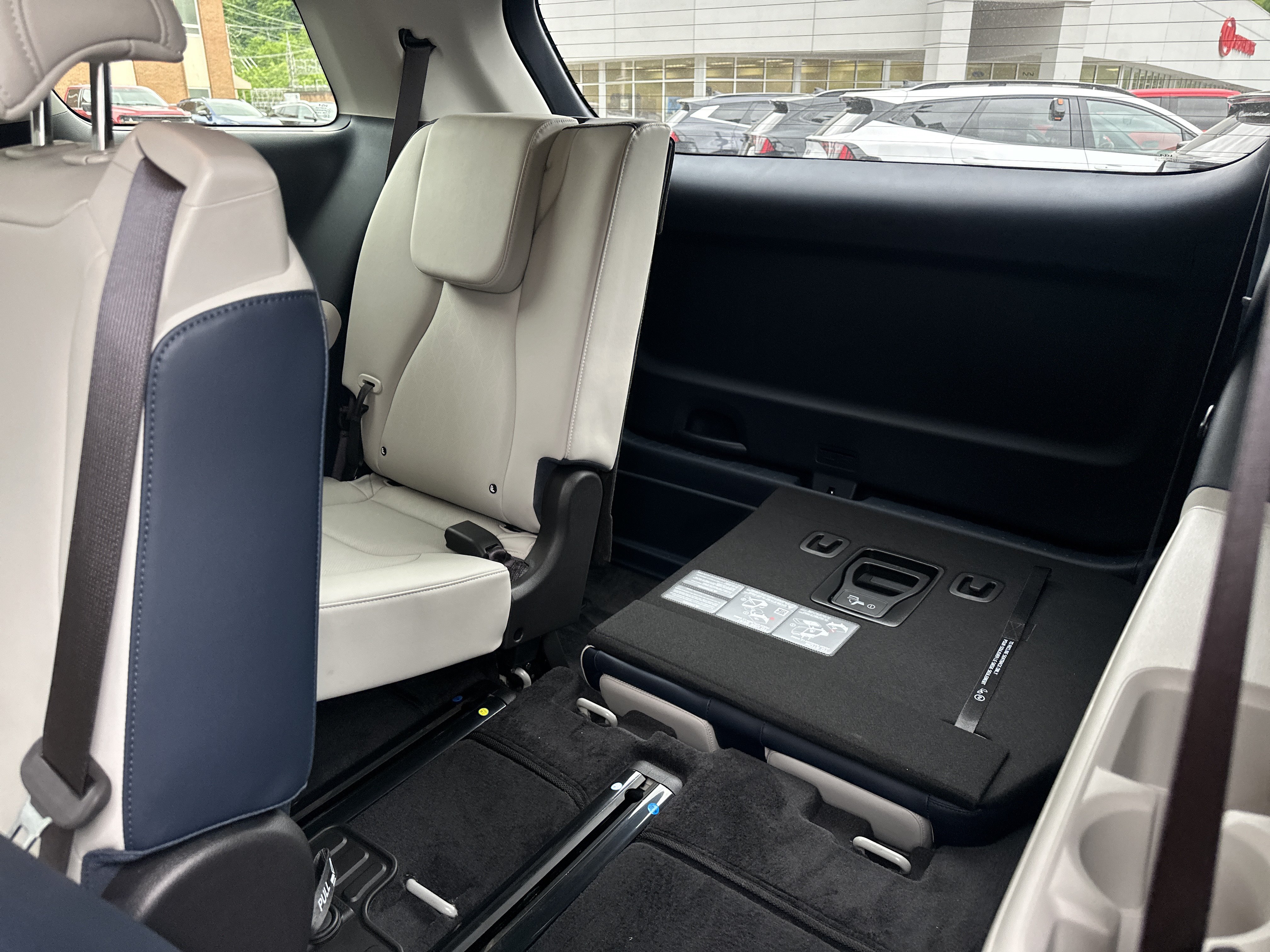 New 2026 Kia Carnival EX FWD image 31