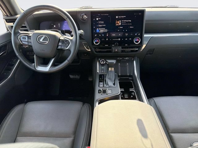 Used 2025 Lexus GX 550 AWD/4WD image 18