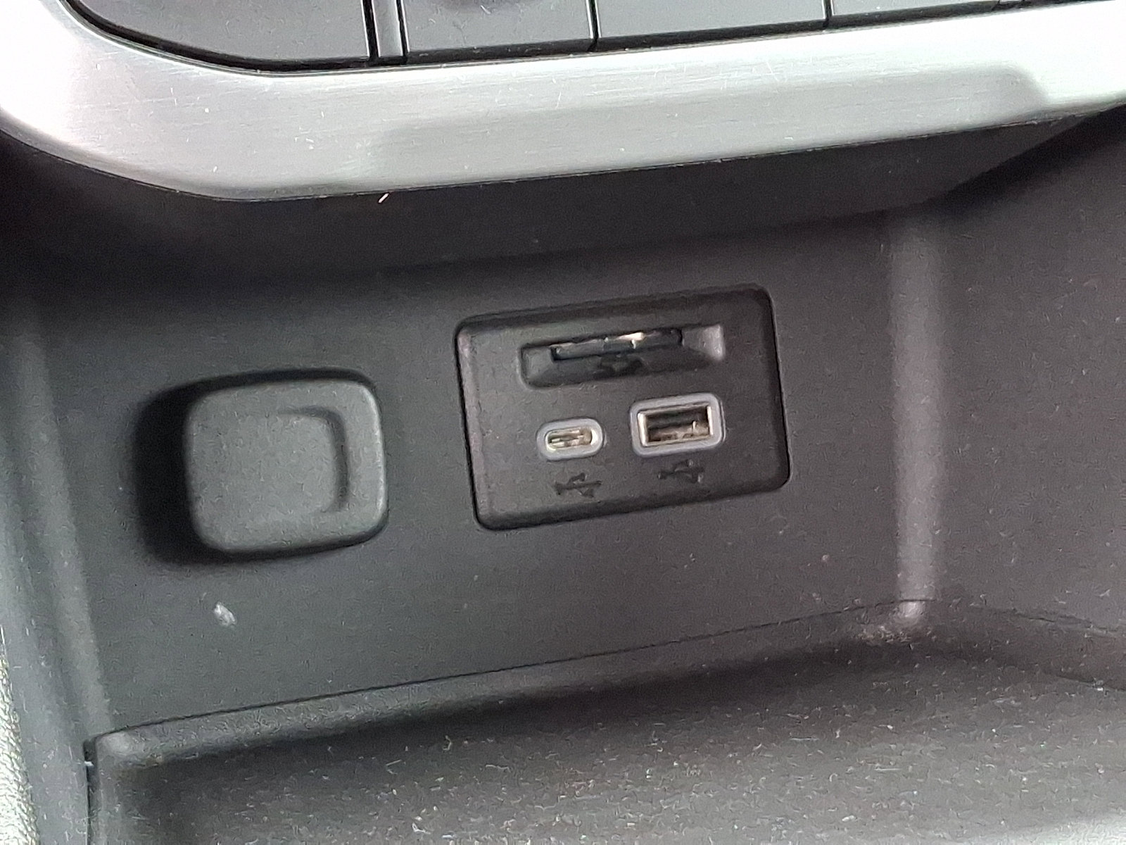 Certified 2023 GMC Acadia SLE w/ Driver Convenience Package FWD image 26