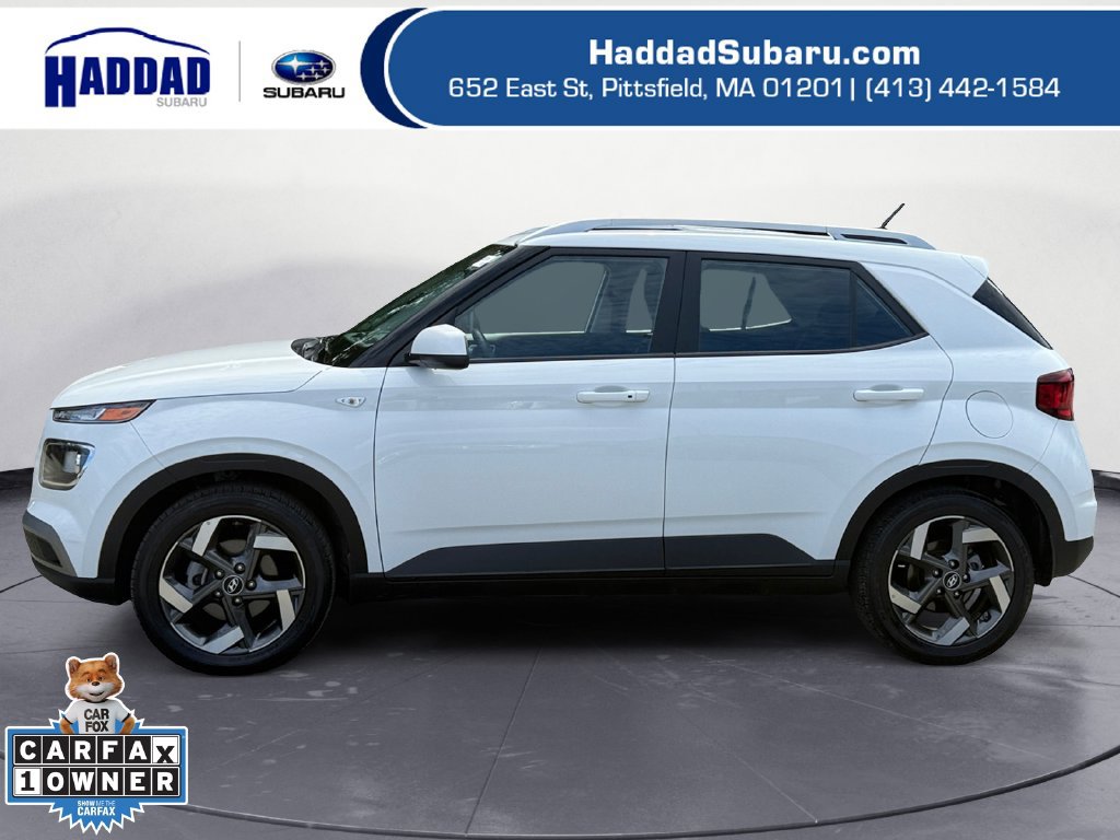 Used 2026 Hyundai Venue SEL FWD image 2