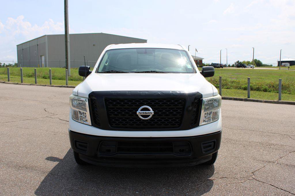Used 2017 Nissan Titan S RWD image 4