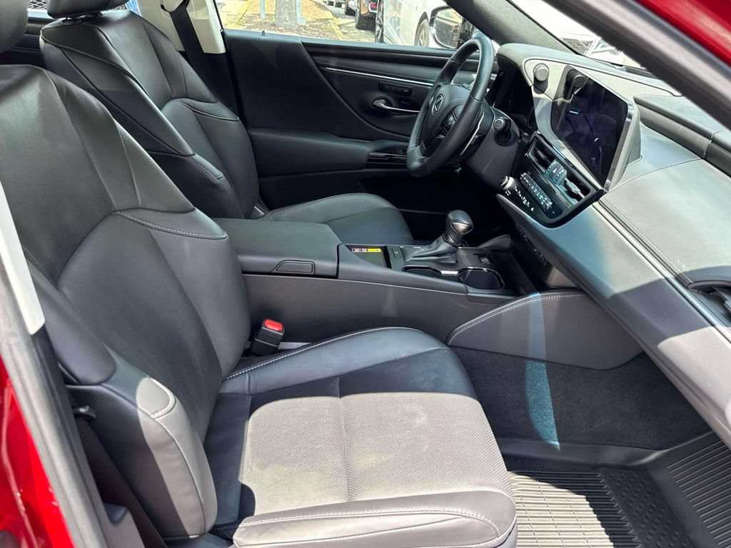 Used 2025 Lexus ES 350 w/ Premium Package FWD image 16