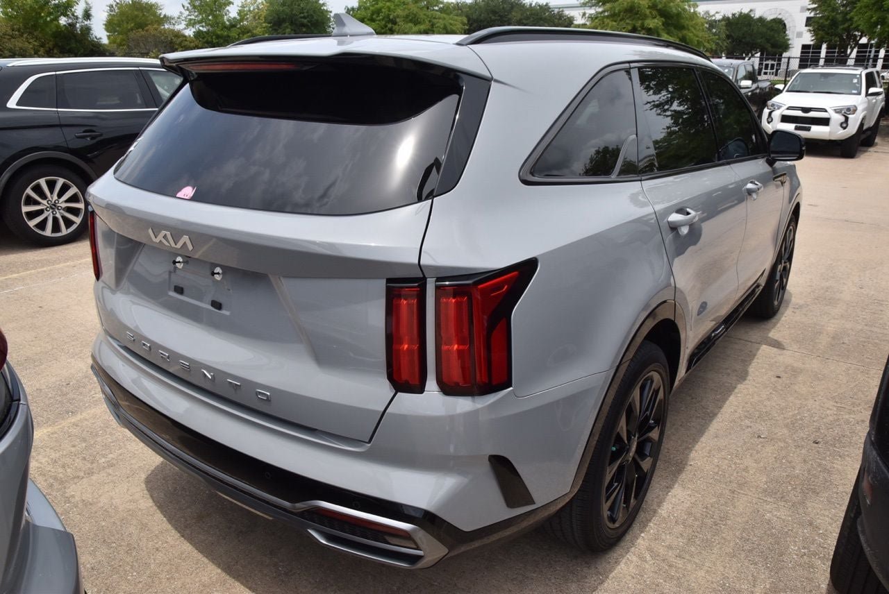 Used 2022 Kia Sorento SX FWD image 6